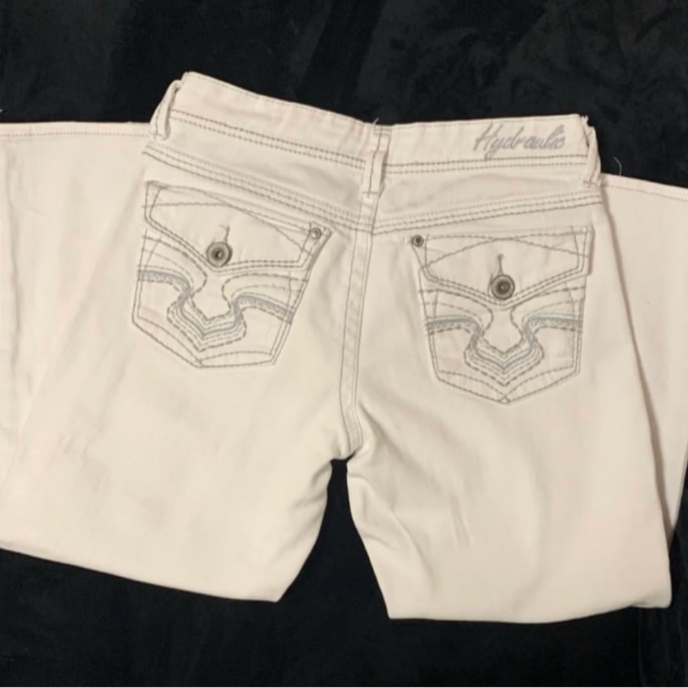 White Hydraulic capri jeans. Size 5/6